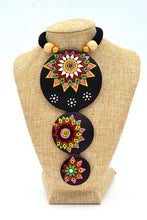 Load image into Gallery viewer, HOK Forest Flower Necklace