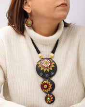 Load image into Gallery viewer, HOK Forest Flower Necklace