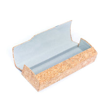 Load image into Gallery viewer, Printed cork glasses case with magnet closure L-1015