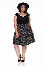 Load image into Gallery viewer, Isabel Top in Black