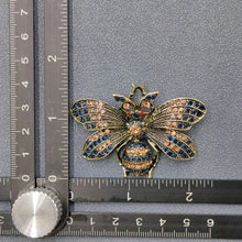 Load image into Gallery viewer, Vintage Rhinestone Bee Brooch