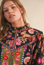 Load image into Gallery viewer, EXCLUSIVE FLORAL BORDER PRINT TOP WITH FLORAL TRIM MTP4097
