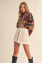 Load image into Gallery viewer, EXCLUSIVE FLORAL BORDER PRINT TOP WITH FLORAL TRIM MTP4097