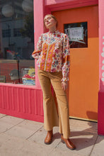 Load image into Gallery viewer, EXCLUSIVE FLORAL BORDER PRINT TOP WITH FLORAL TRIM MTP4097