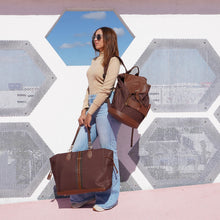 Load image into Gallery viewer, Eleganza 32L Weekender Duffel Bag