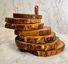 Load image into Gallery viewer, Olive Wood Coaster Set with Holder -7 Pcs