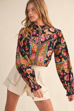 Load image into Gallery viewer, EXCLUSIVE FLORAL BORDER PRINT TOP WITH FLORAL TRIM MTP4097