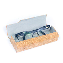 Load image into Gallery viewer, Printed cork glasses case with magnet closure L-1015