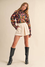 Load image into Gallery viewer, EXCLUSIVE FLORAL BORDER PRINT TOP WITH FLORAL TRIM MTP4097